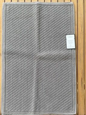 Threshold Performance Bath Mat - Gray, 21X30 inches, NWT